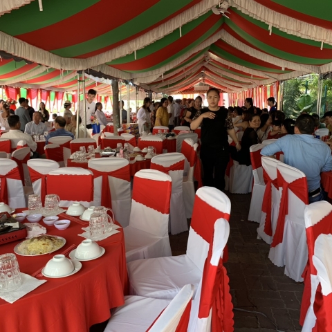 NẤU TIỆC CƯỚI TẠI LONG HẢI