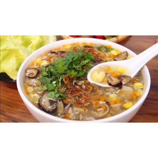 SOUP NẤM ĐÔNG CÔ GÀ XÉ